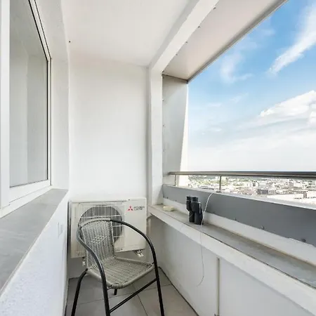 Panorama Chmielna 35 By Bookinghost * Varsó